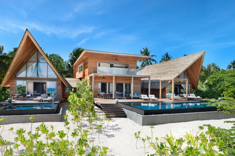 St. Regis Maldives Vommuli Resort Caroline Astor estate